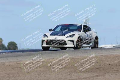 media/Oct-04-2025-OnGrid (Sat) [[44bd565ffa]]/Blue Group/Grapevine/